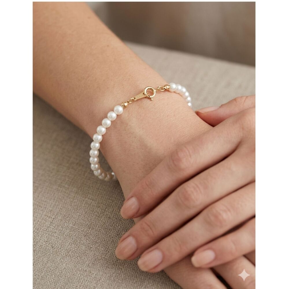 Vintage Avon Classic Faux Pearl Beaded Feminine Gold Tone Dainty Bracelet